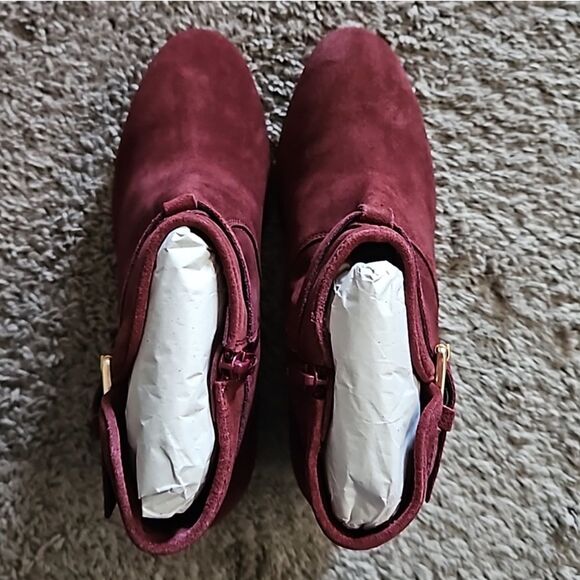 Diba Sleek Ankle Bootie in burgundy – 8.5 - Picture 5 of 9